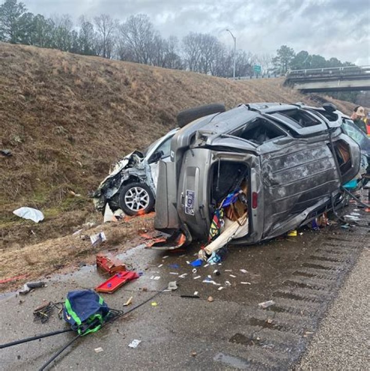Caca Girl And Julian Car Accident