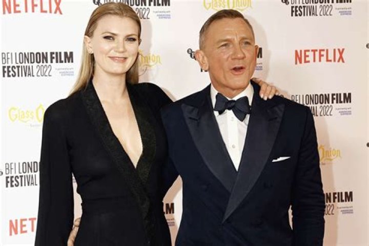 Daniel Craig's Daughter's Age, Height, And More