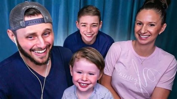 Discover The Secrets Behind Ssundee's Wife's Age