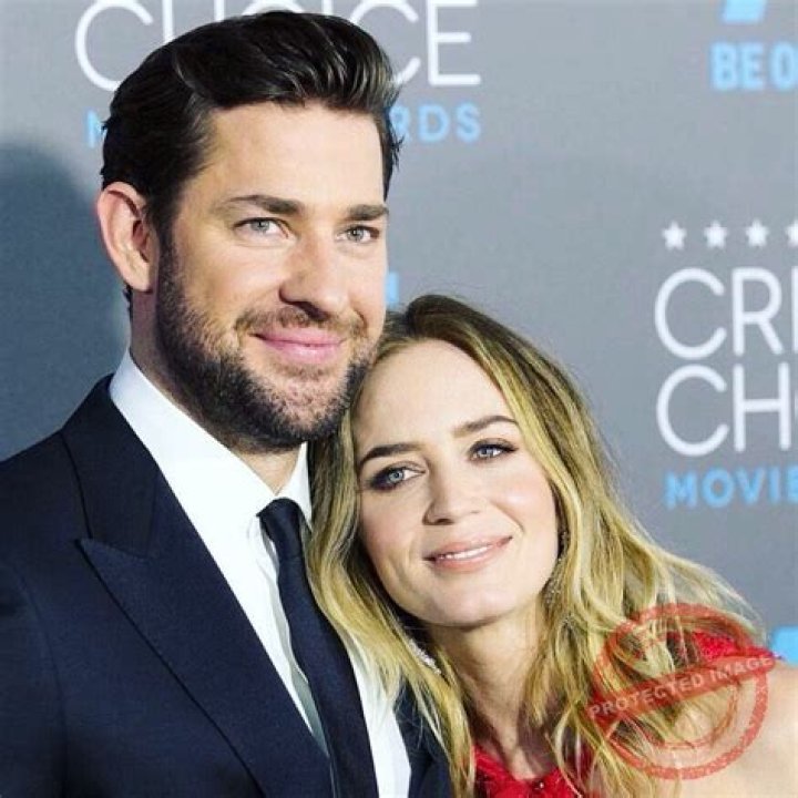 Jenna Fischer- Bio, Age, Height, Net Worth, Husband, Marriage