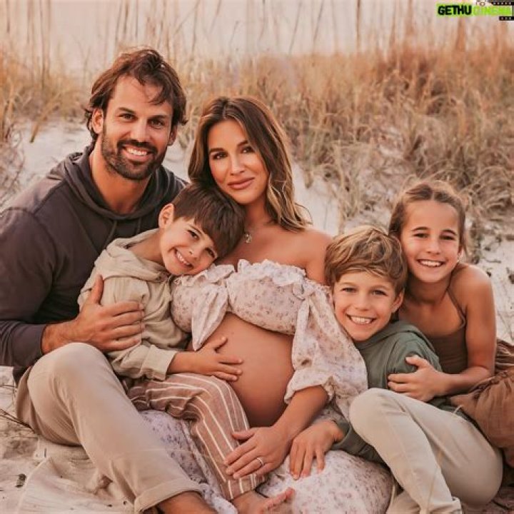 Jessie James Decker Wiki, Biography, Net Worth, Age, Career, Relationship,Family