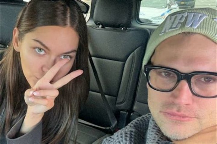 Who is Ben Schwartz Dating Now